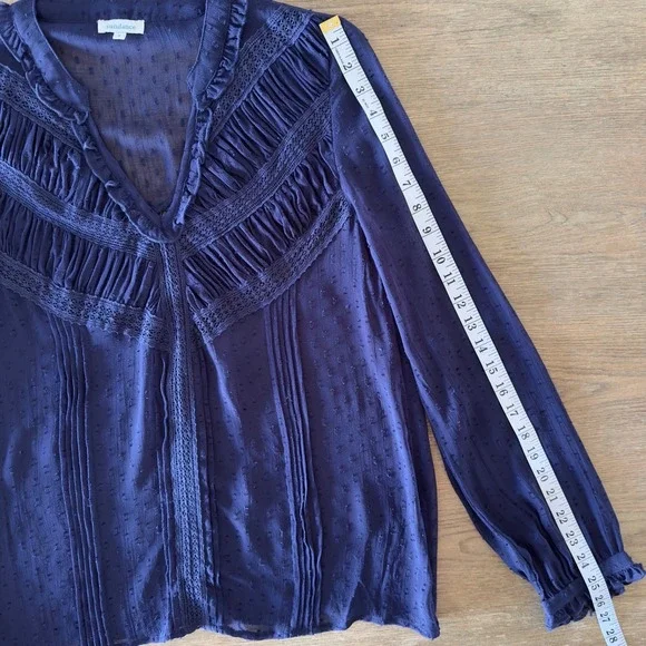 Sundance Silk Chiffon‎ Swiss Dot Pintuck Lace Top-Long Sleeve-Navy-Size Small - Picture 6 of 12